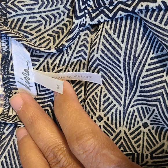 Kirra sheer with lace pattern top in medium - Picture 5 of 8